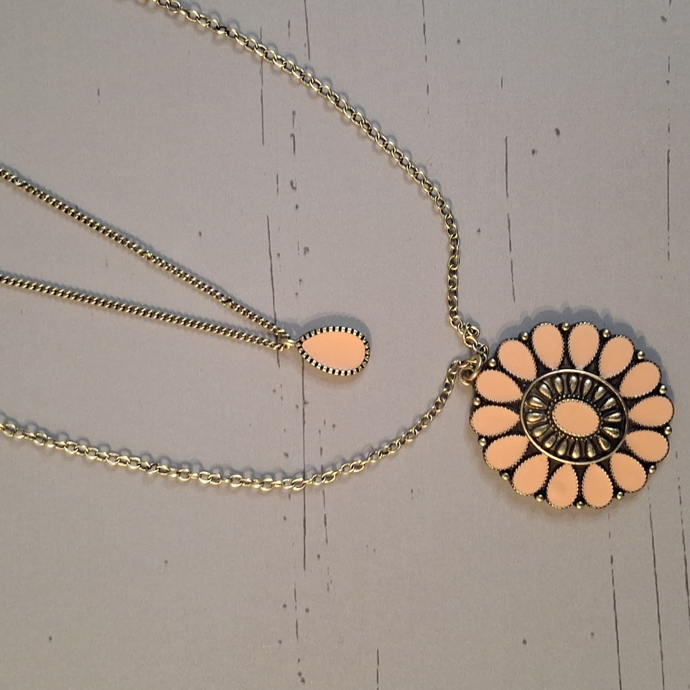 Elegant Gold & Peach Floral Pendant Necklace Set